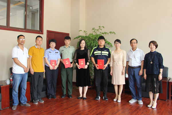 CDCC41D395686D3985014D2DBB97393E.jpg